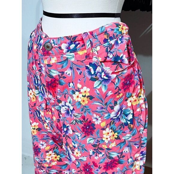 OSO Casuals Art Pop Floral Pink Capri Pants - Picture 3 of 5
